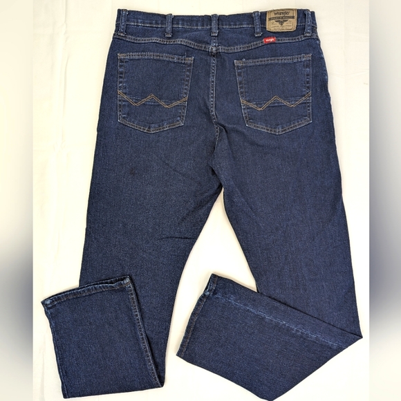 Wrangler Slim Straight Jeans, Men 36 x 32, 5-Pocket Med Wash High Rise - A25 - Picture 11 of 14